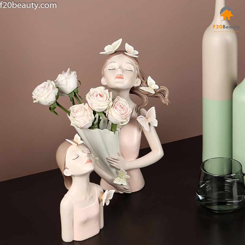 Tượng cô gái bướm Butterfly