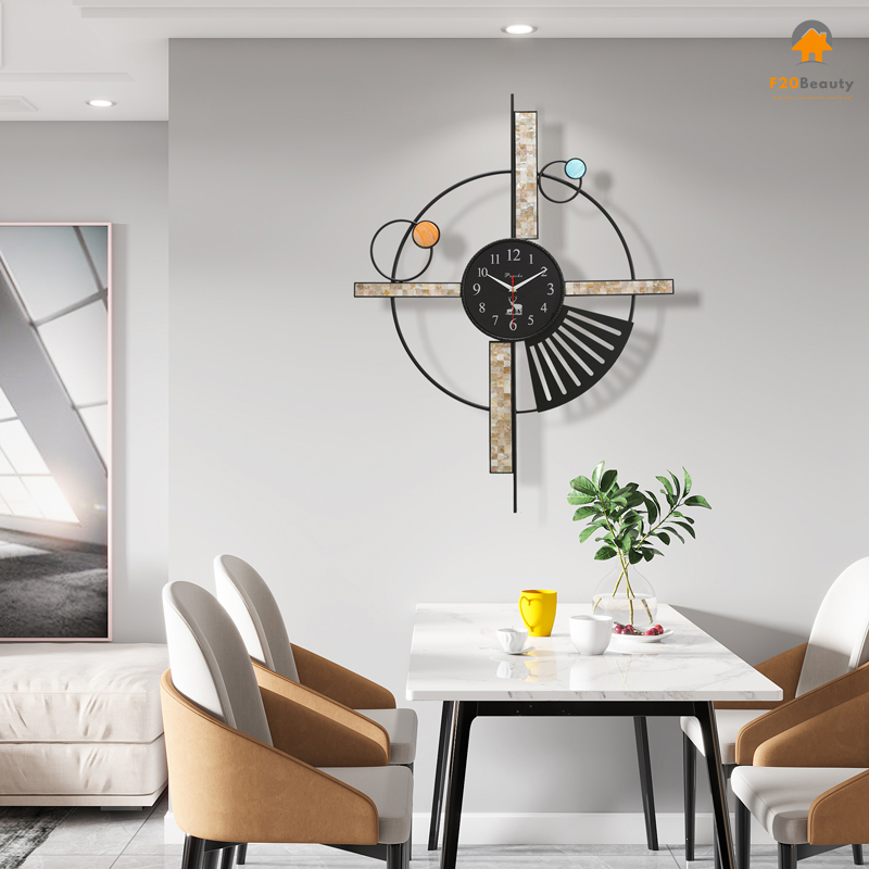 Đồng hồ treo tường cao cấp Daphnee