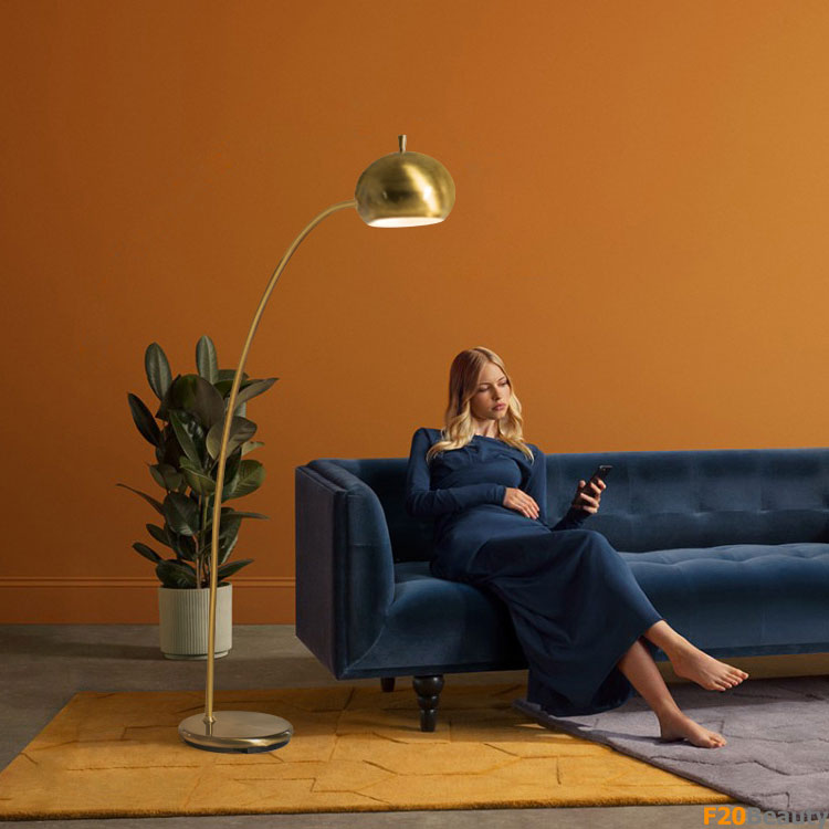 Đèn cây đứng Jully Iron