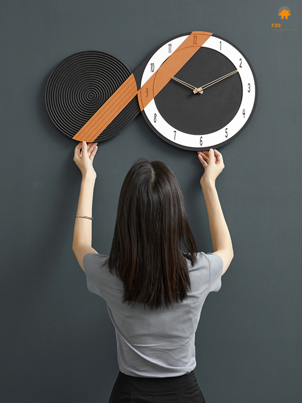 Đồng hồ treo tường đẹp Layla la