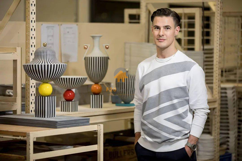 Bình hoa Wedgewood Vase