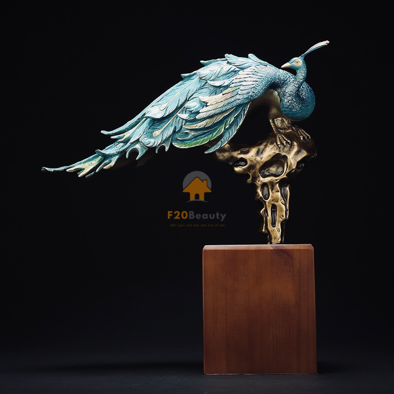 Tượng chim công bằng đồng, vật phẩm decor phong thủy hút tài lộc