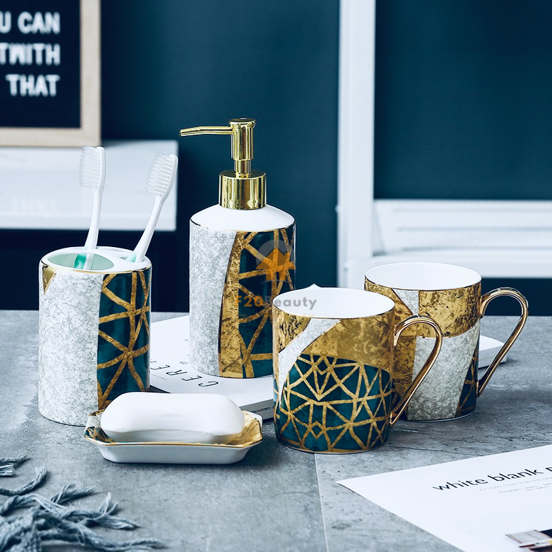 Bộ đồ dùng nhà tắm phong cách hoàng gia