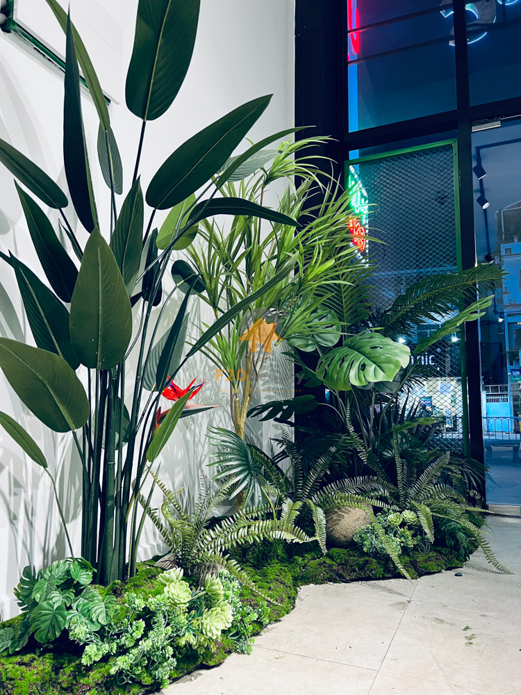 Thi công tiểu cảnh cây giả trang trí quán trà chanh tại quận 1 đẹp như thật