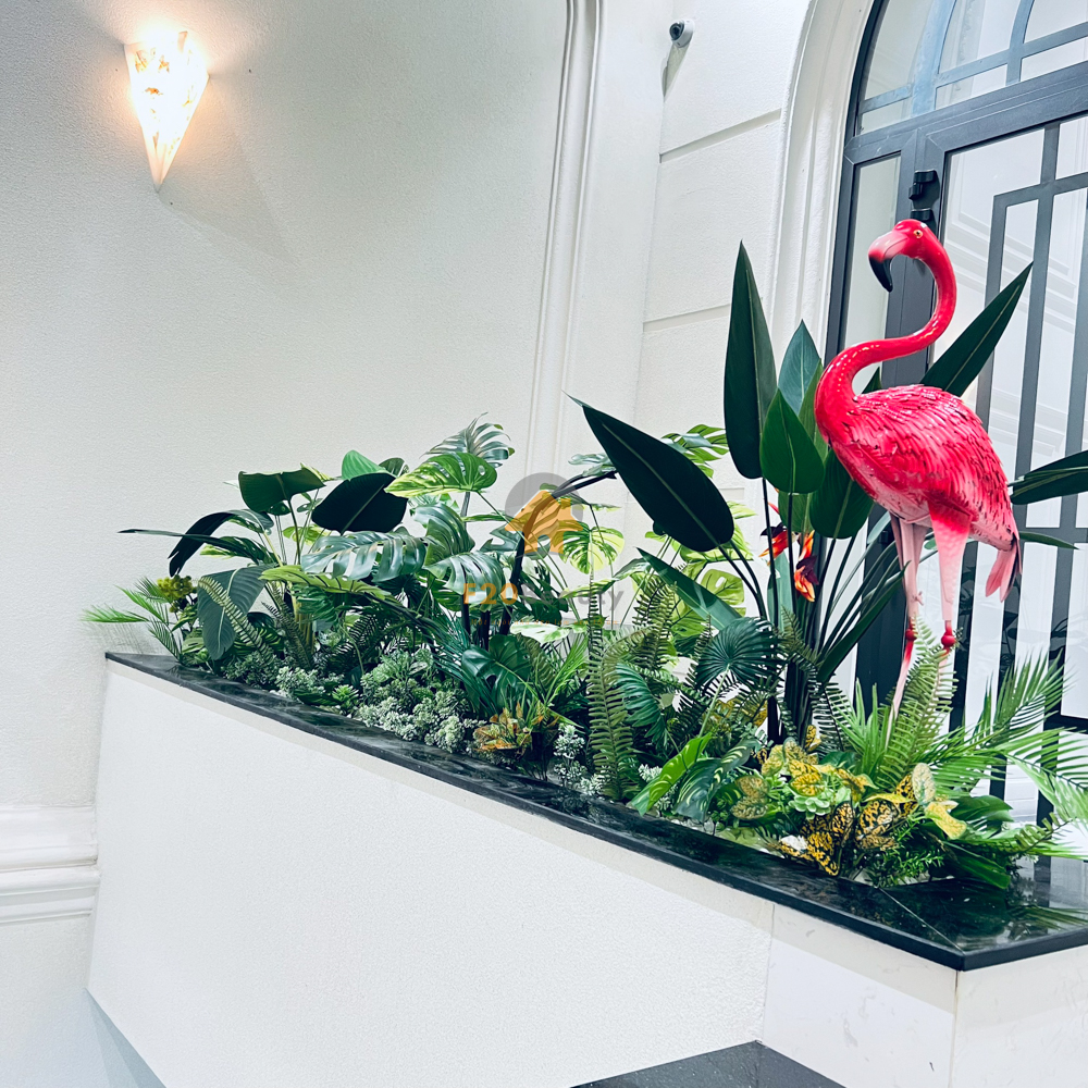 Bồn cây giả nhiệt đới trang trí lối vào đẹp tại Gò Vấp