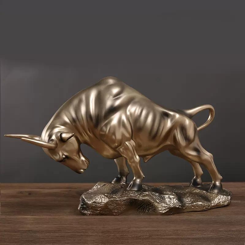 Tượng bò tót vàng