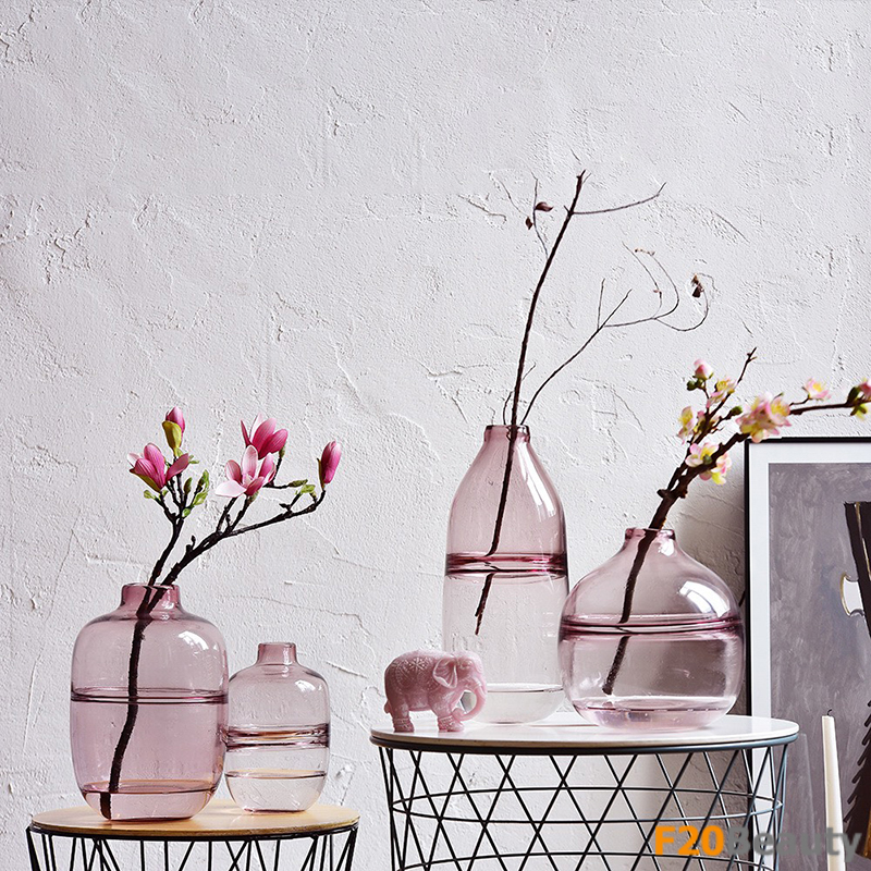 Bình hoa thủy tinh trang trí nhiều màu Victor Hugo mang đến sự sôi động và trẻ trung