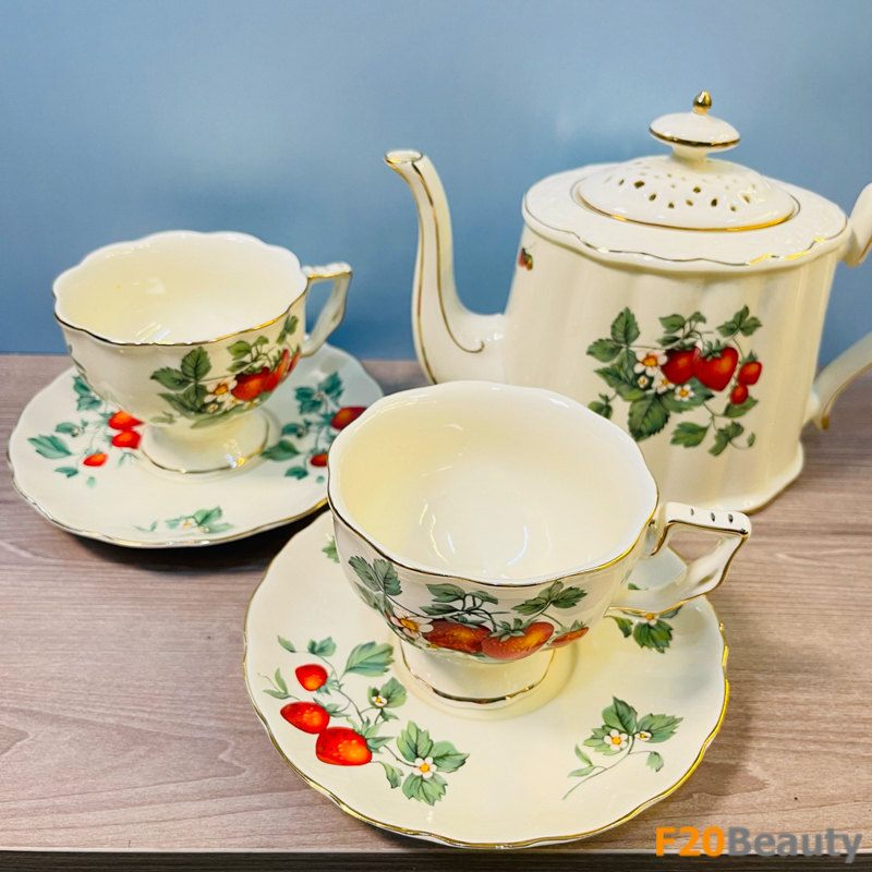 Tận hưởng trà với vẻ đẹp Hoàng Gia Châu Âu qua bộ tách ấm độc đáo