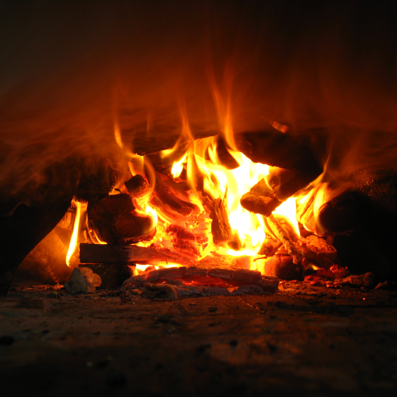 Khám phá ý nghĩa sâu sắc của Lư Trung Hỏa và cách nó ảnh hưởng đến tính cách và vận mệnh