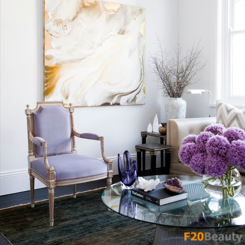 Chọn hoa trang trí có màu sắc và bố cục hài hòa