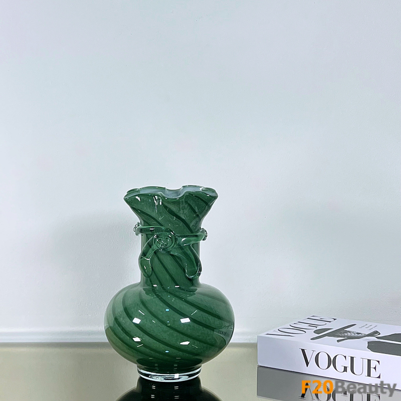 Bình cắm hoa Veronique xanh lục: Sự lựa chọn hoàn hảo