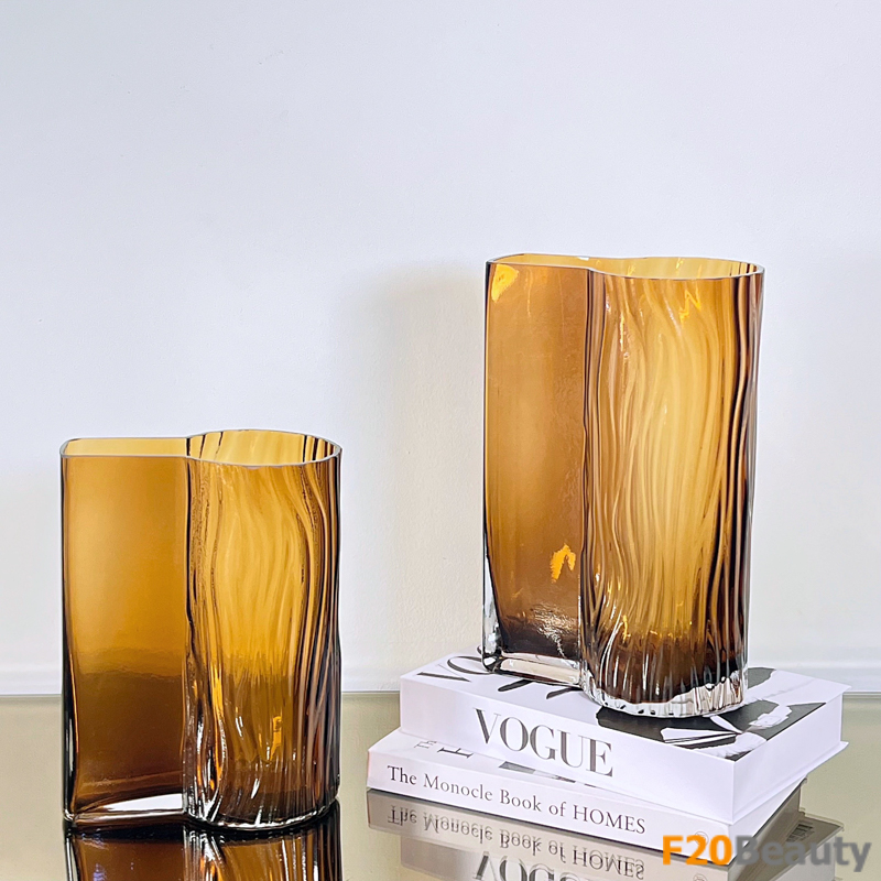 Thiết kế độc đáo với Lọ hoa thủy tinh cắm hoa hình thoi Chantel