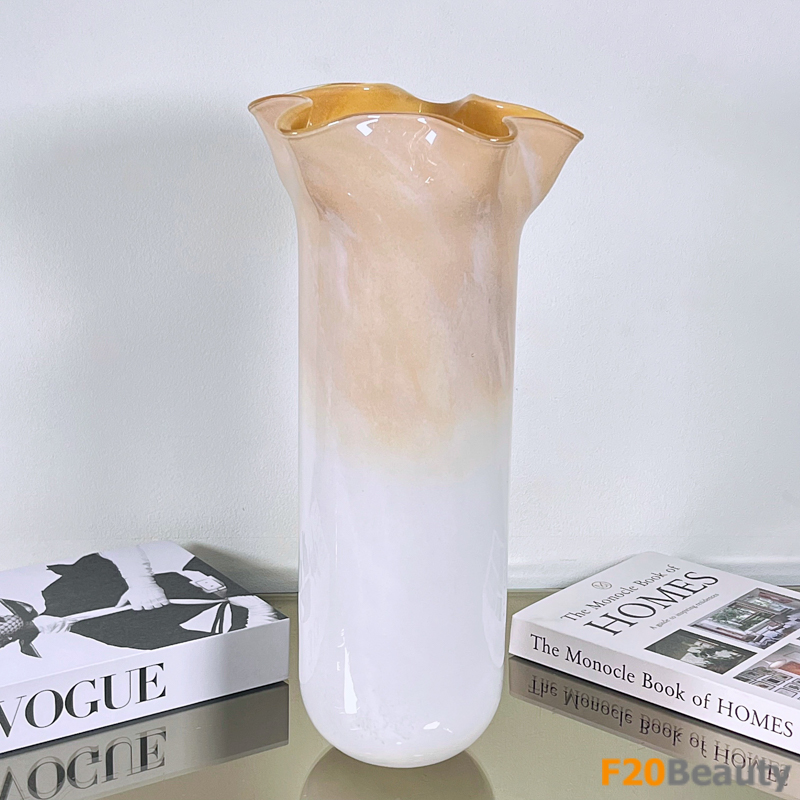 Trang trí với phong cách: Lọ thủy tinh Isobelle màu cam cá tính và độc đáo