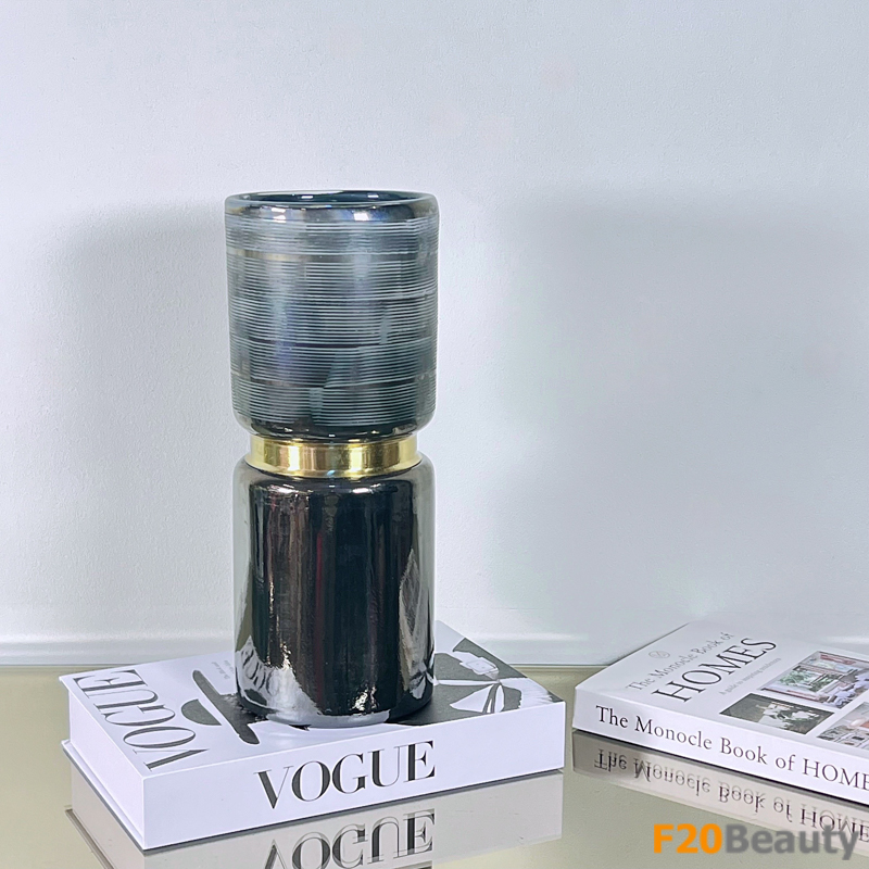 Bình thủy tinh trụ tròn cắm hoa màu xám: Sự đẳng cấp trong trang trí nội thất