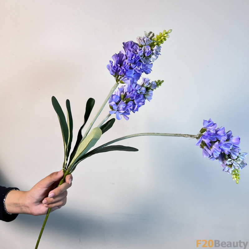 Hương Thơm Tím: Mỹ Lệ Snapdragons Màu Tím Nhạt