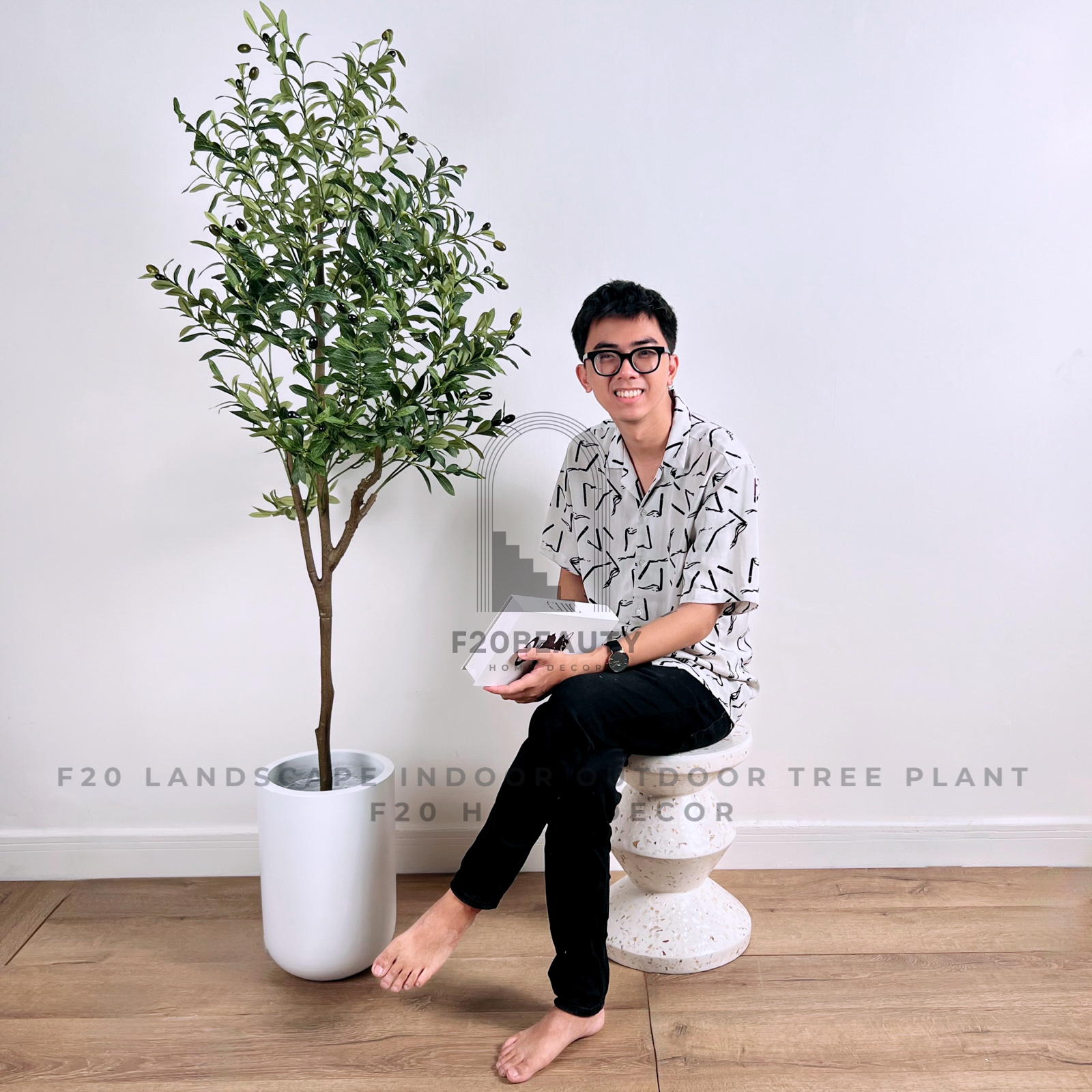 Cây Olive giả 180cm trang trí cửa hàng thời trang