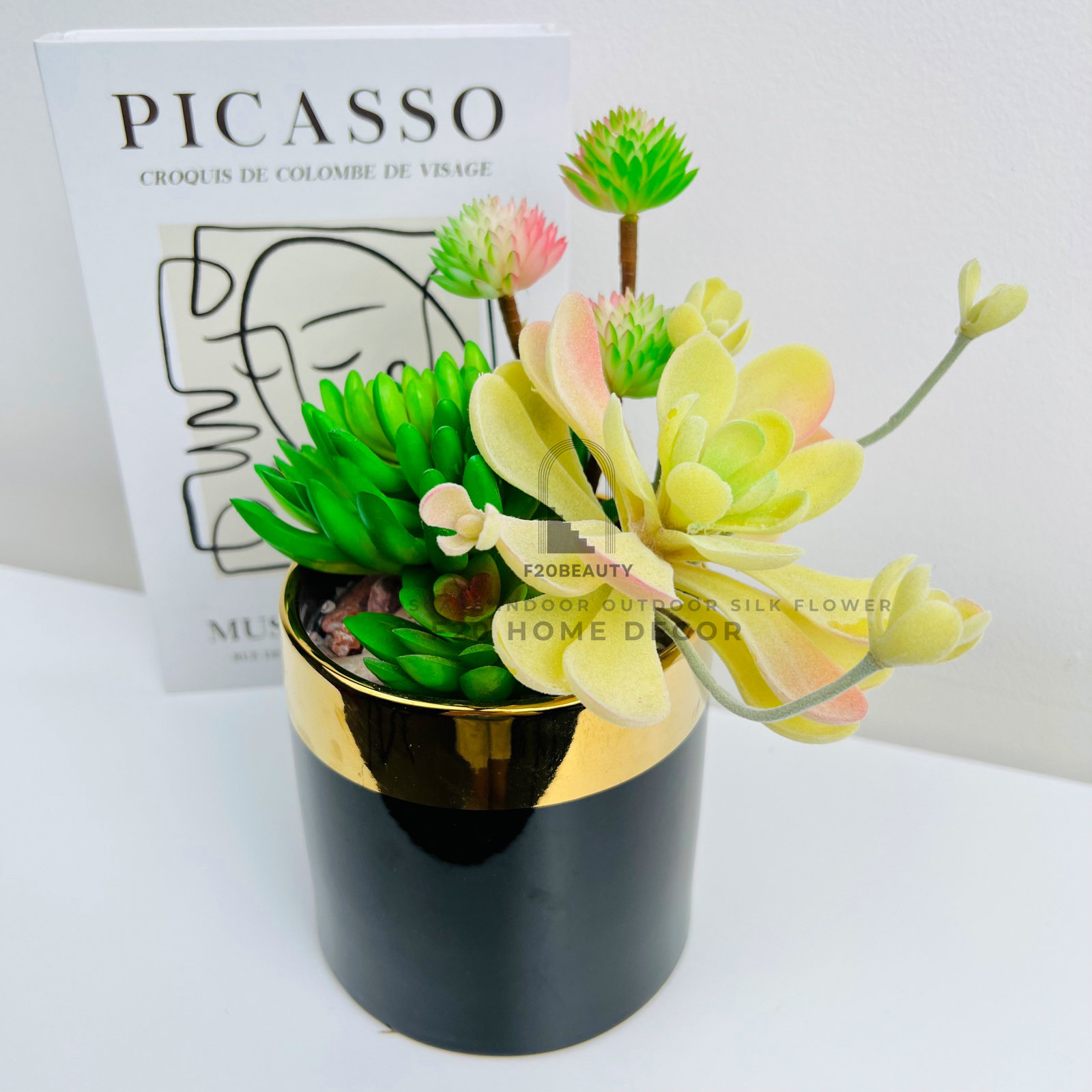 Chậu cây sen đá Ruby xanh giả để bàn