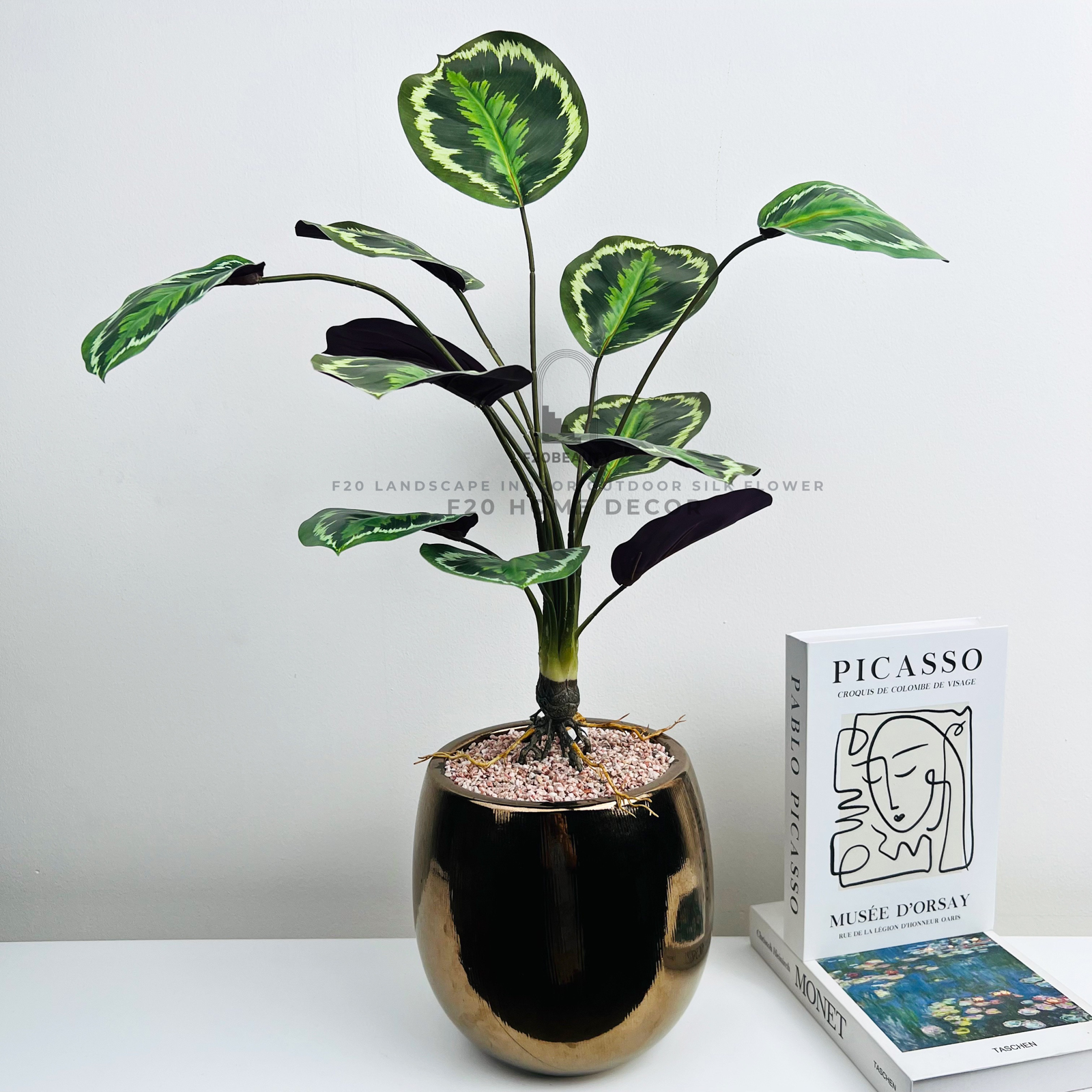 Chậu cây đuôi công xanh giả để bàn