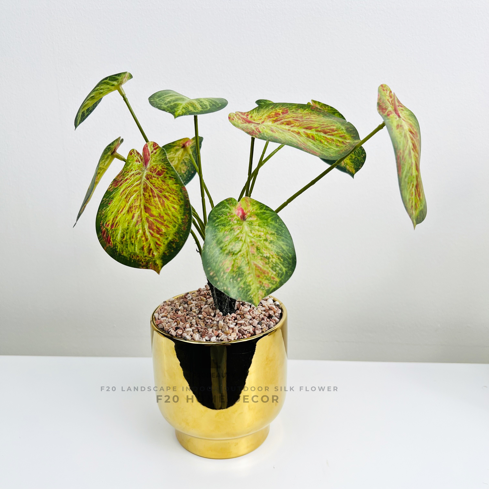 Chậu cây Thiên Thần giả để bàn kèm chậu vàng golden kết hợp với nhiều phong cách thiết kế