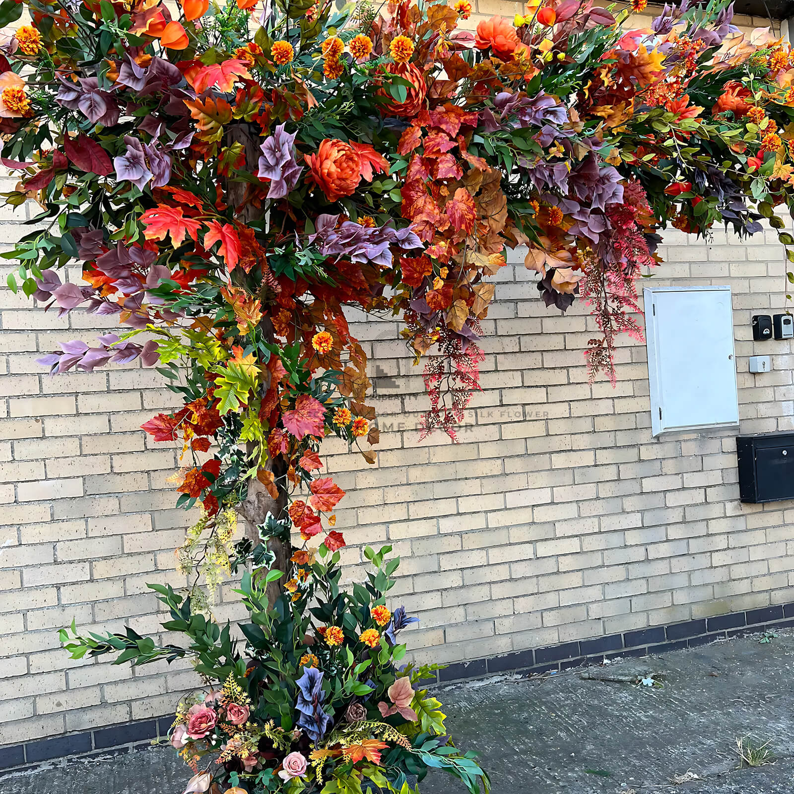 Thi công cây hoa giả nhiều màu sắc