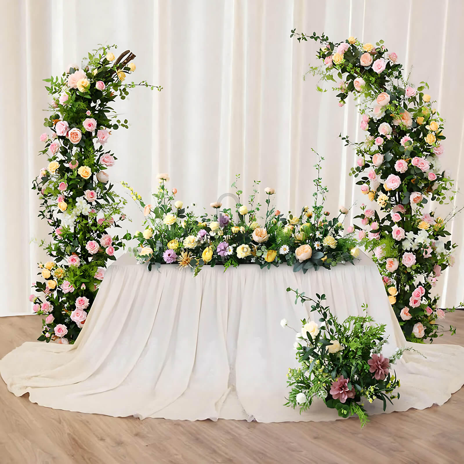 Thi công hoa giả trang trí tiệc cưới