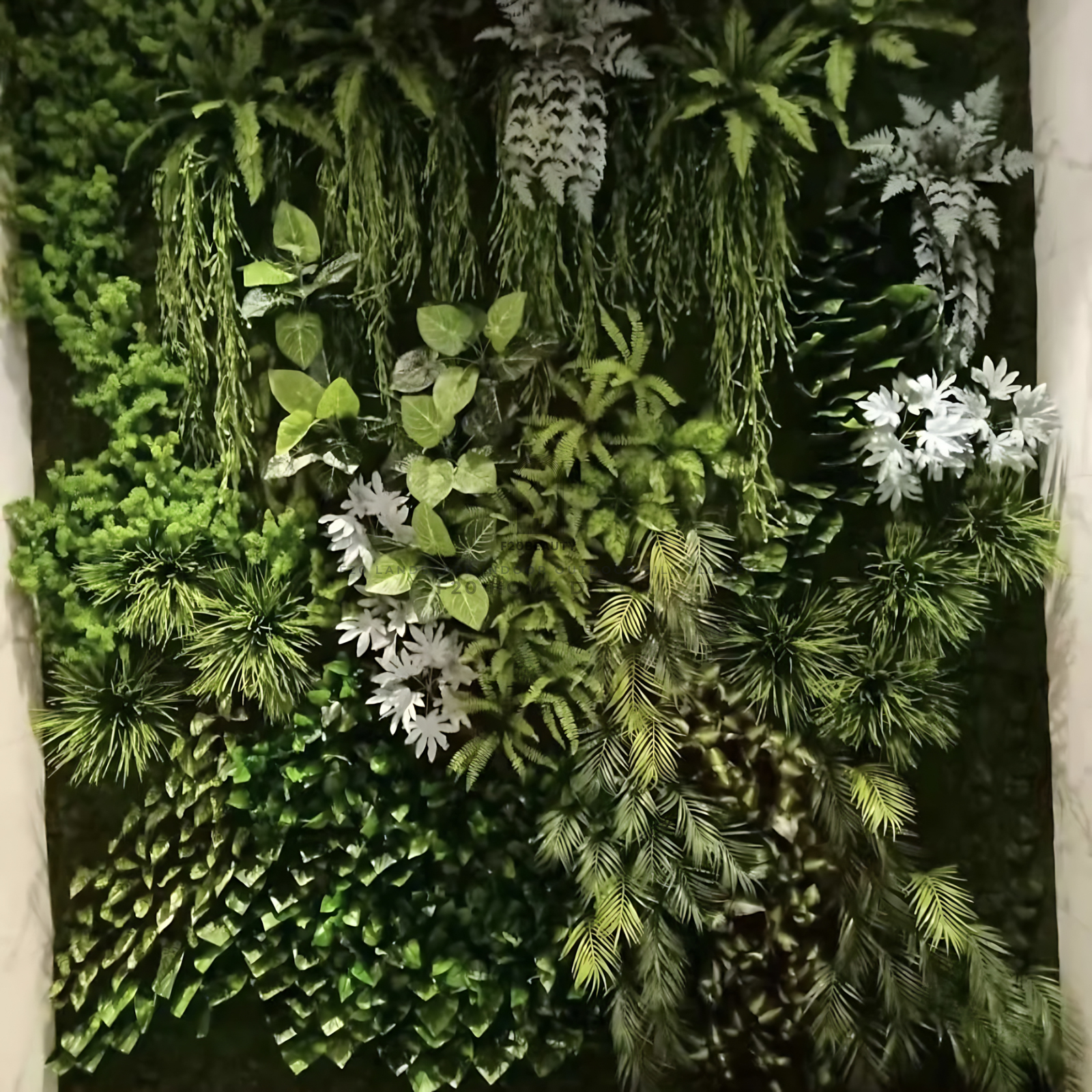 Hình ảnh chi tiết thi công tường cây giả mix nhiều loại