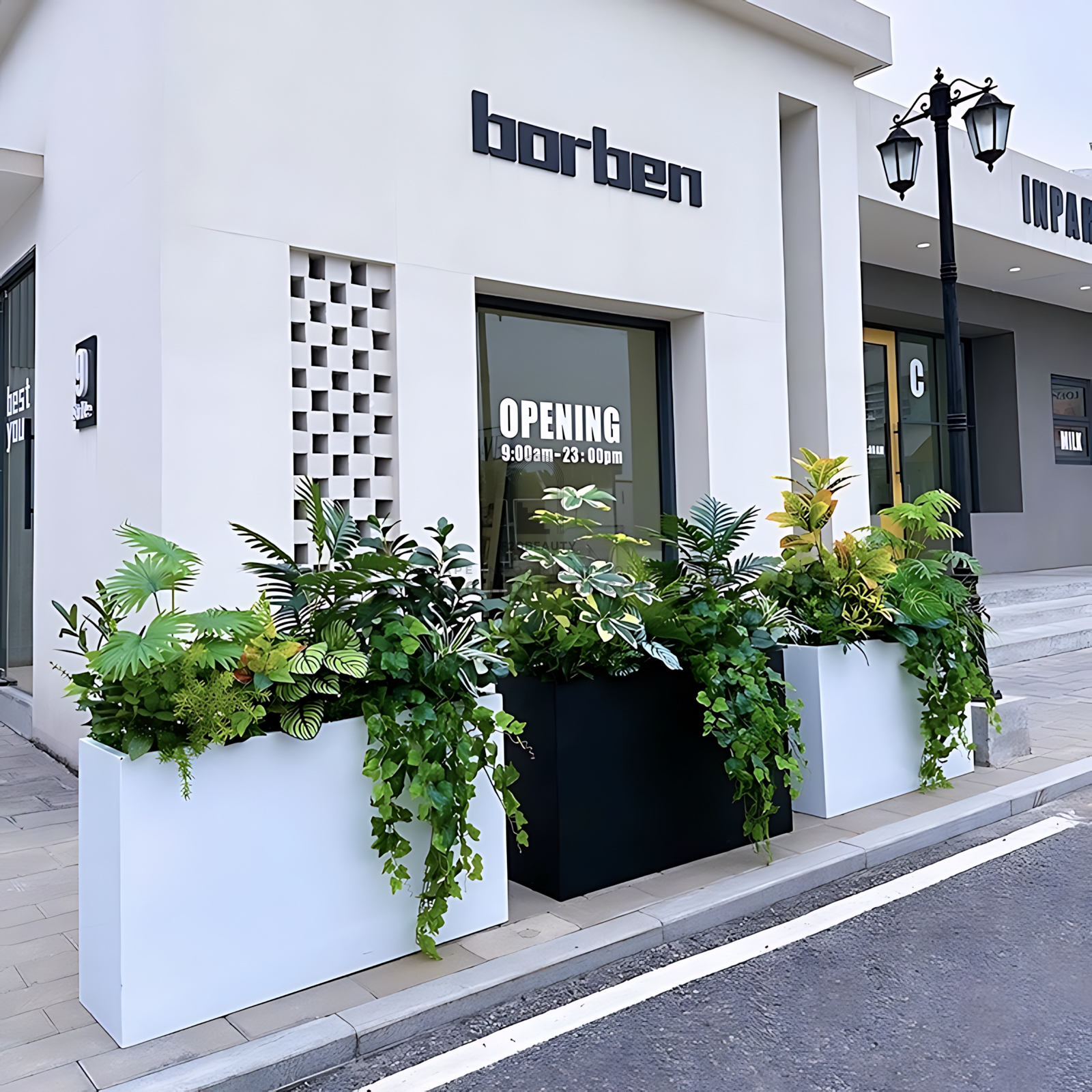 Bồn cây giả nhiệt đới trang trí cửa hàng làm không gian mua sắm tươi mới nhờ