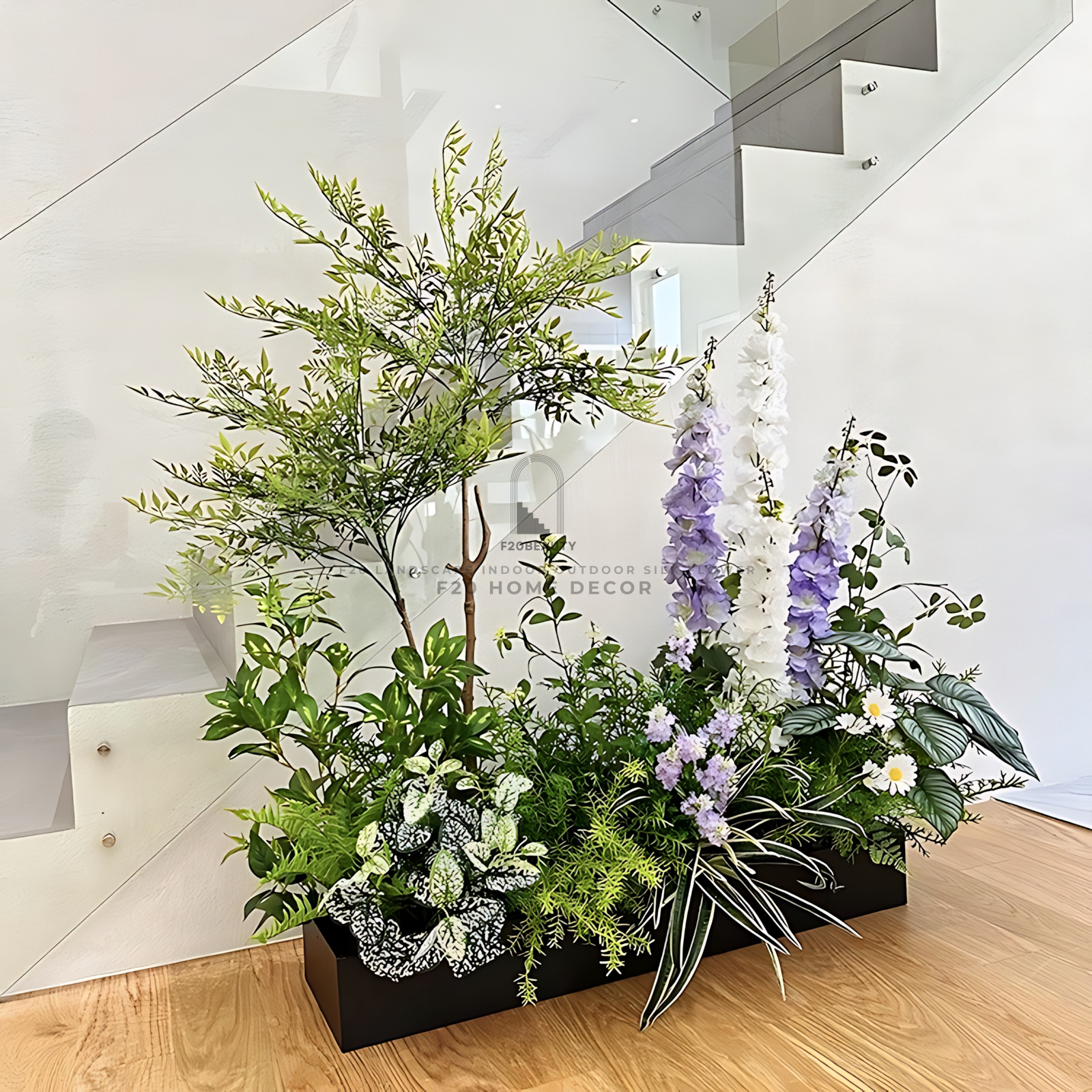 Hộp cây giả trang trí cầu thang văn phòng