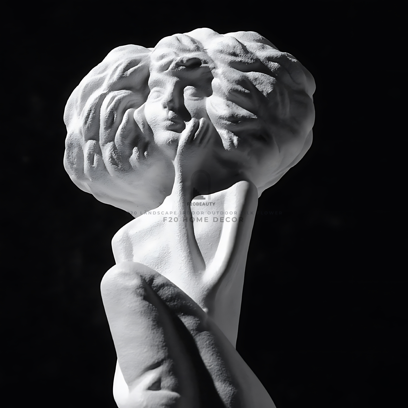 Hình ảnh chi tiết của tượng nghệ thuật cô gái Monasa