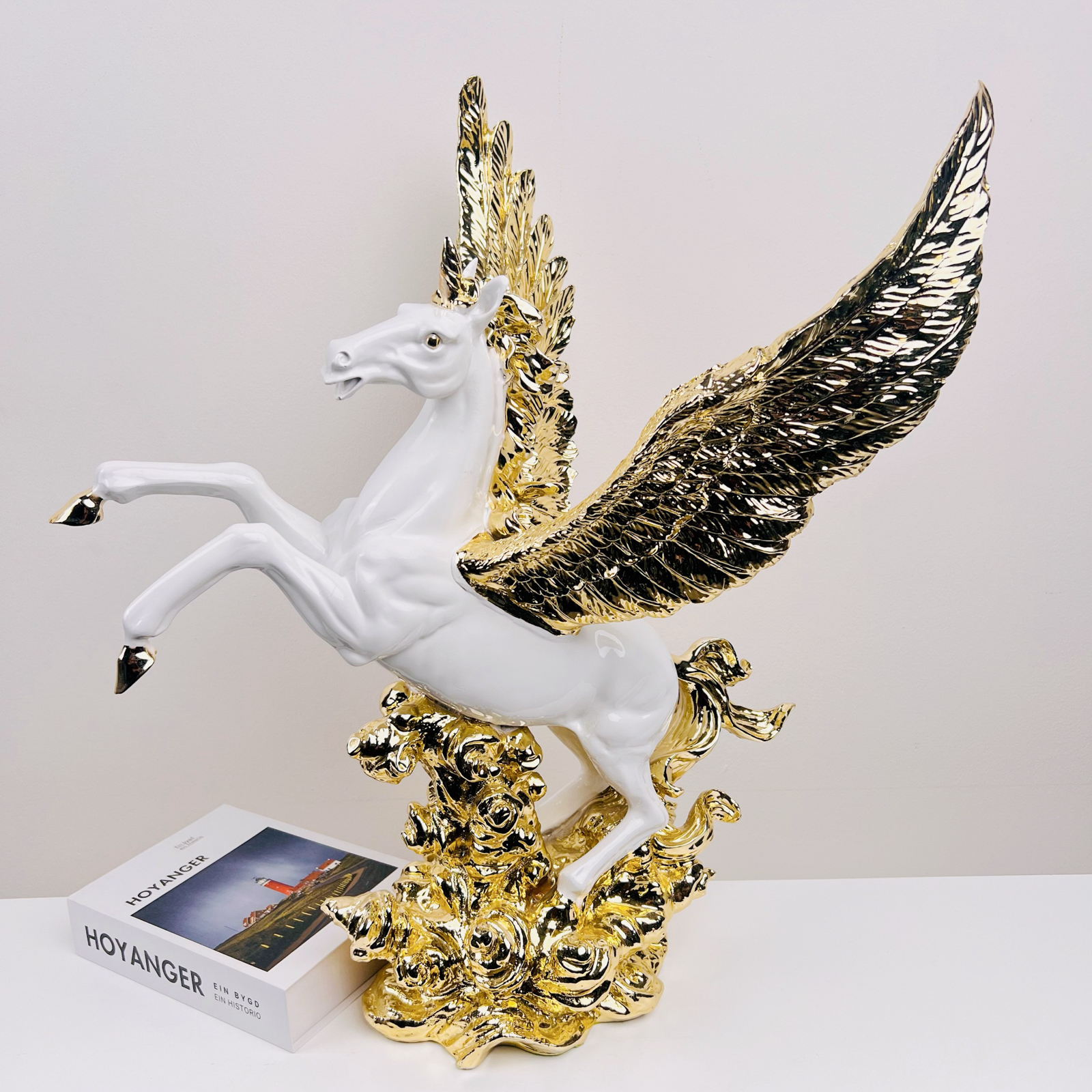 Tượng ngựa Pegasus phong thủy: Sức mạnh bay cao đón chào thịnh vượng