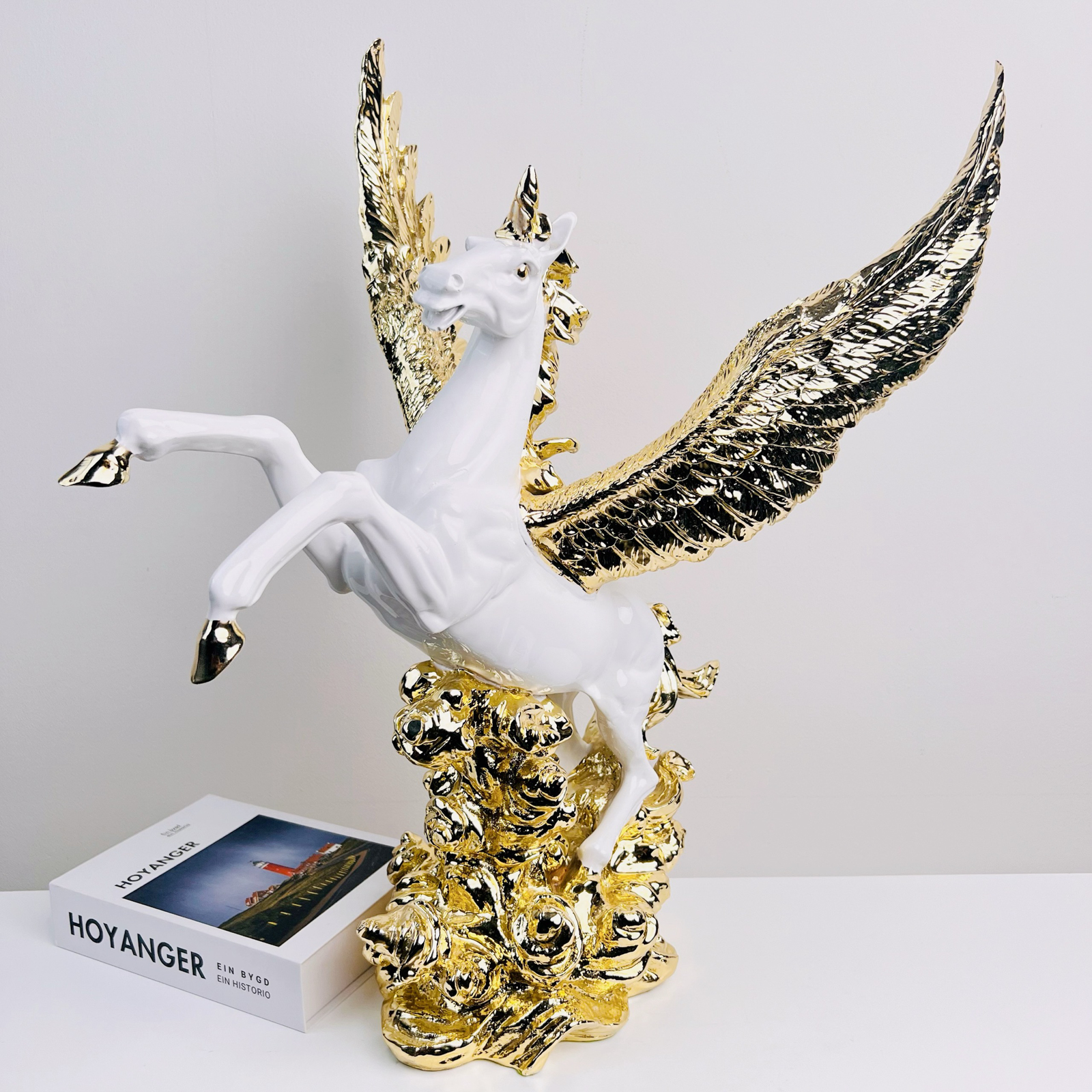 Pegasus: Biểu tượng của sự tự do và phong thủy thăng tiến