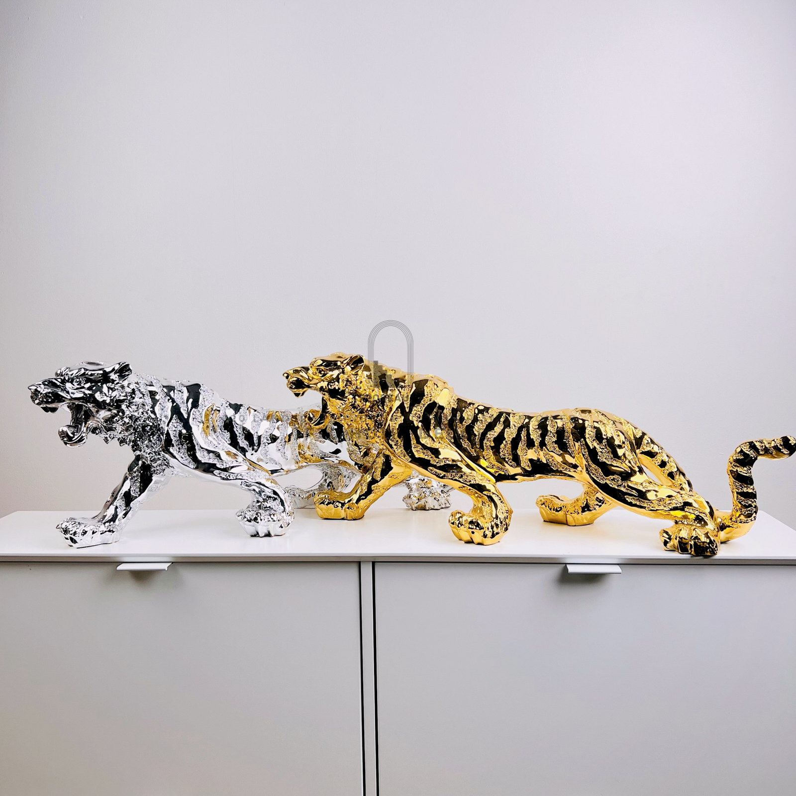 Tượng hổ phong thủy mạ vàng – linh vật bảo hộ