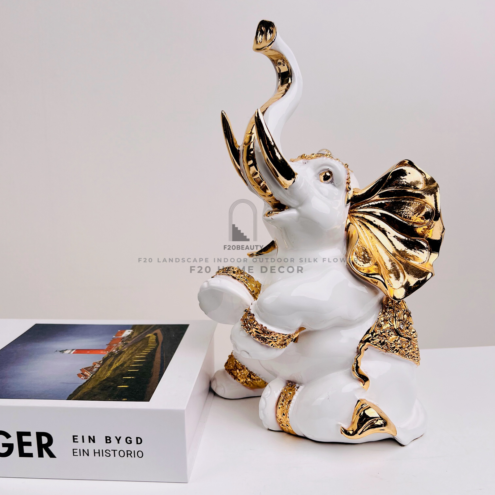 Biểu tượng của thành công: Tượng voi chiêu tài vàng Justly