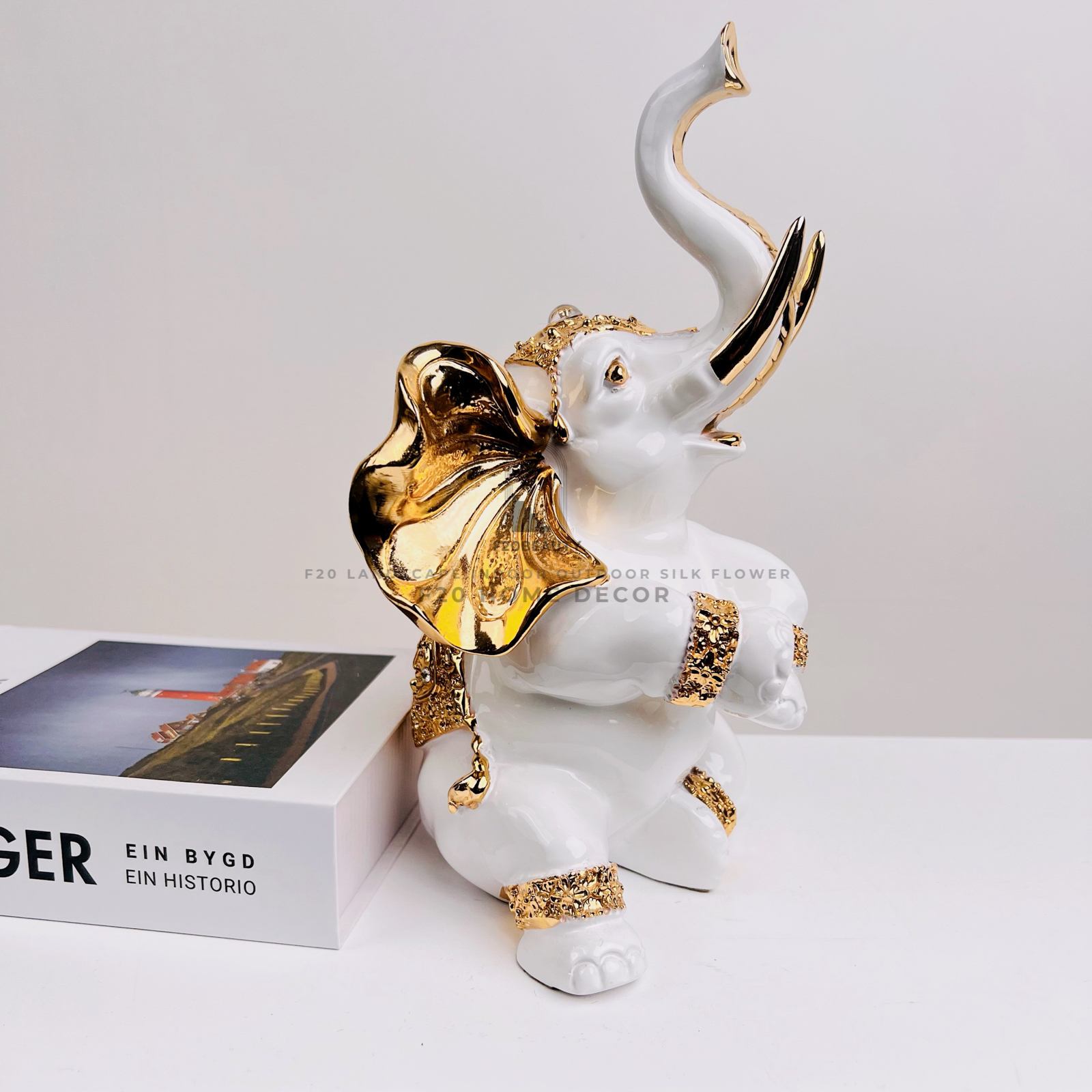 Phúc lợi và thịnh vượng: Linh vật voi mạ vàng Justly