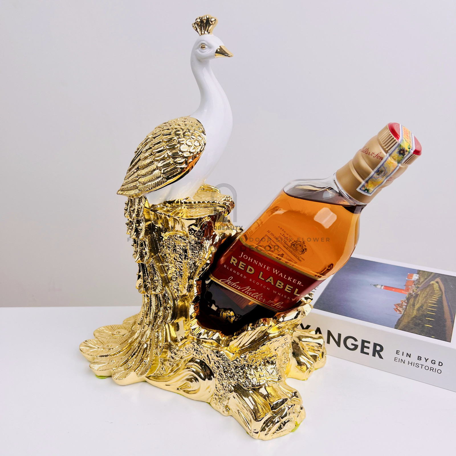 Tượng chim công đựng rượu