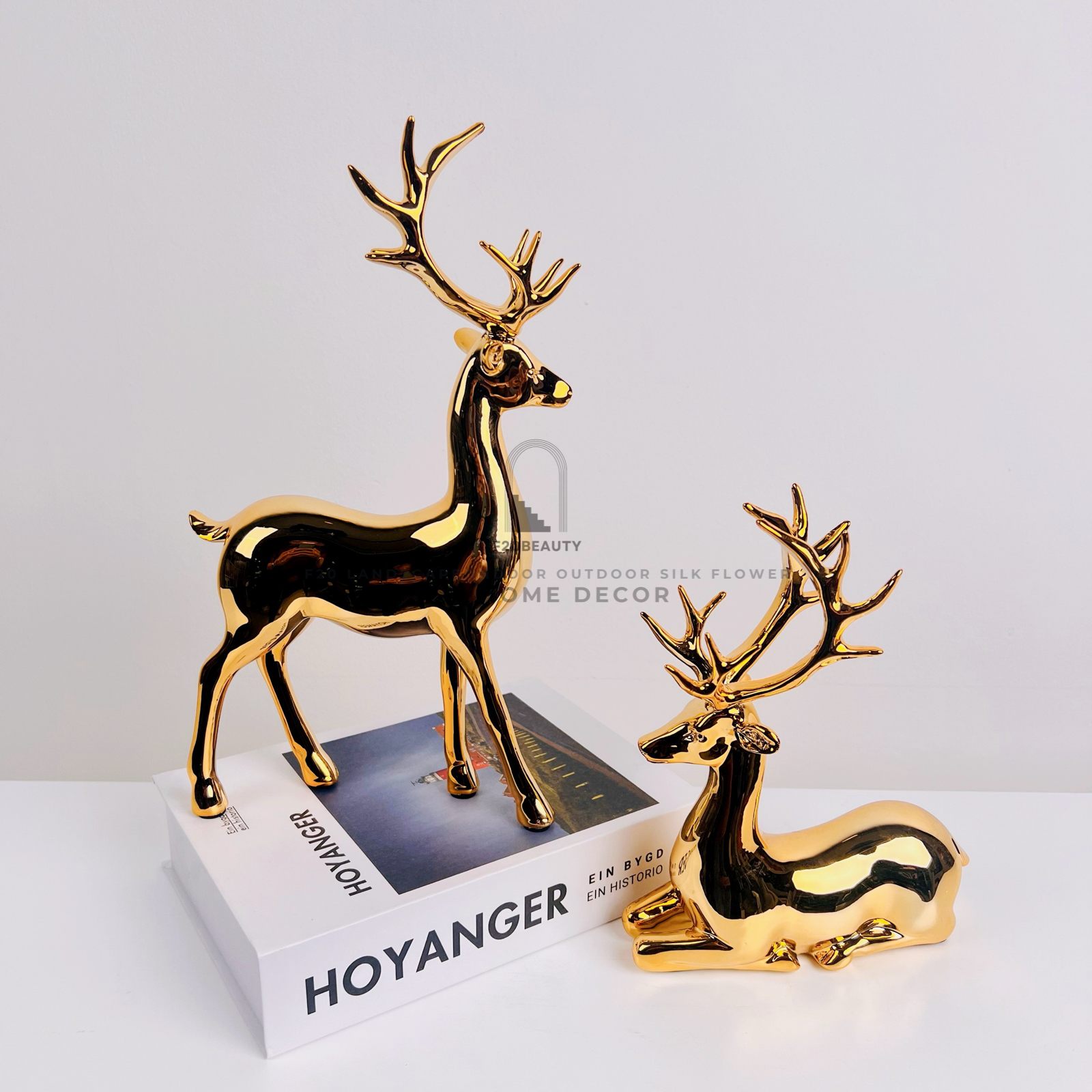 Nét đẹp quý phái của tượng hươu Royal golden