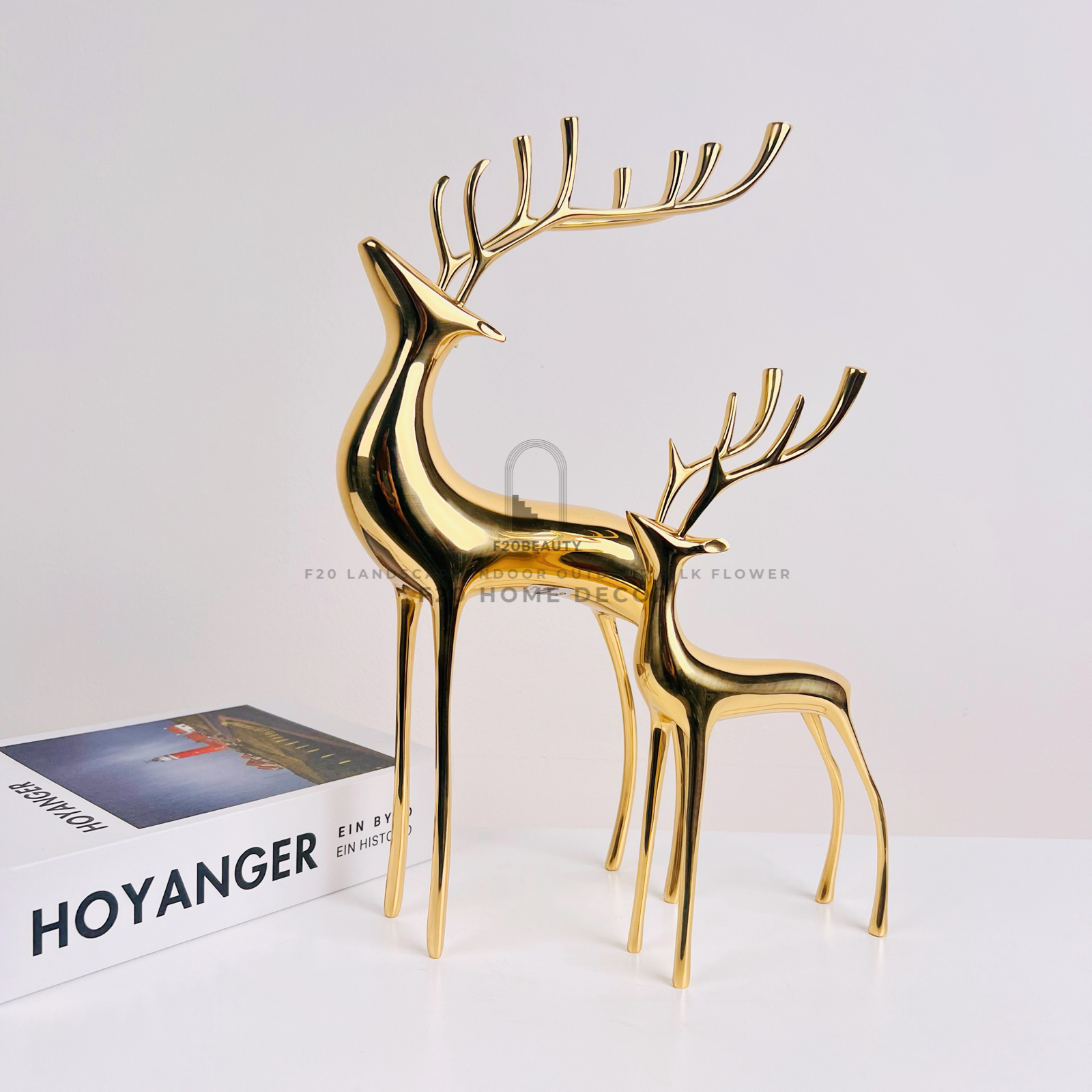 Tượng cặp nai đồng phong thủy trang trí phòng khách sang trọng, trang nhã