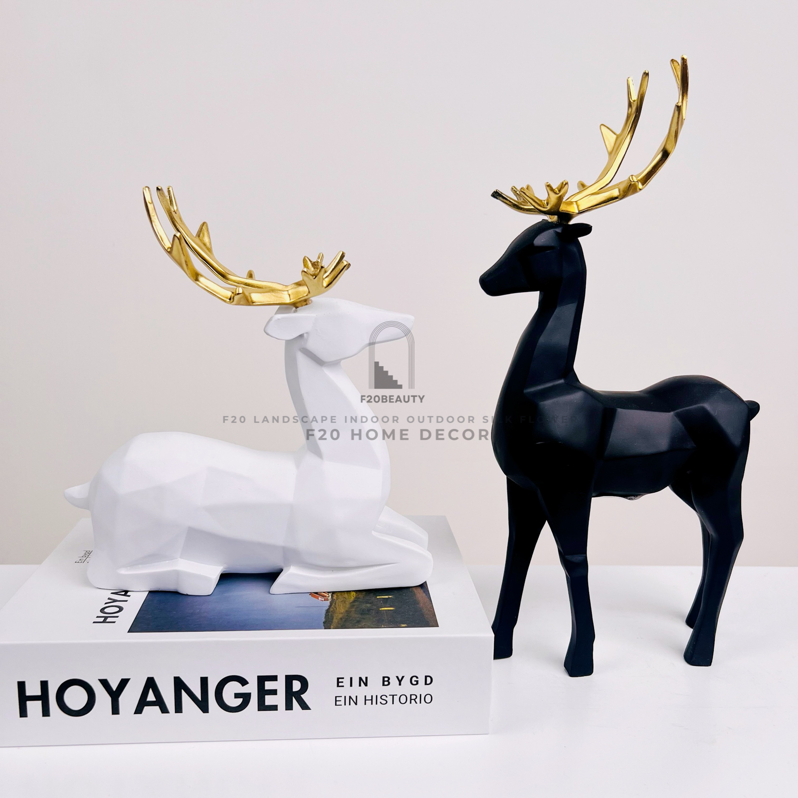 Tượng cặp hươu trắng đen