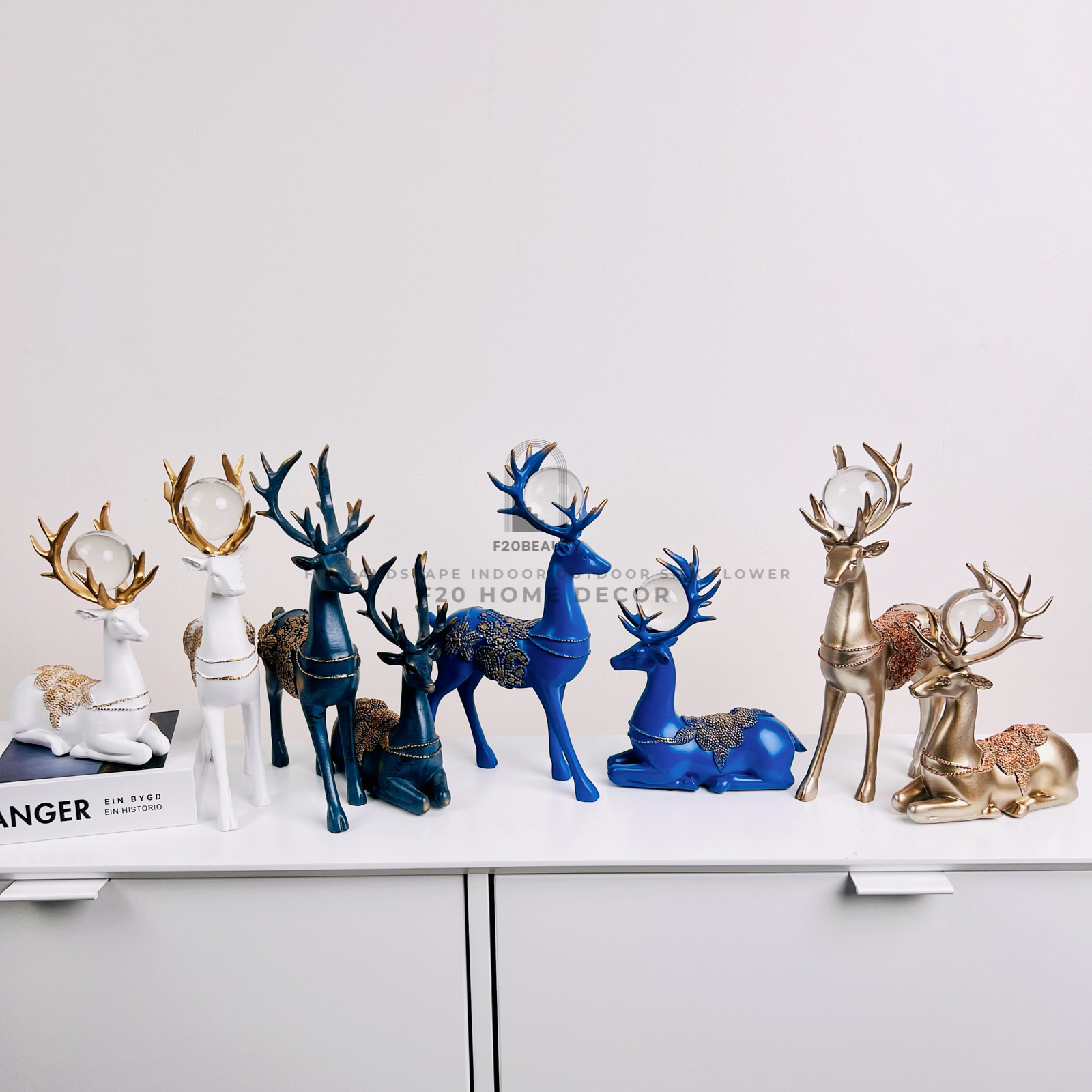 Tượng cặp hươu đa dạng màu sắc và kích cỡ phù hợp với nhiều không gian trang trí