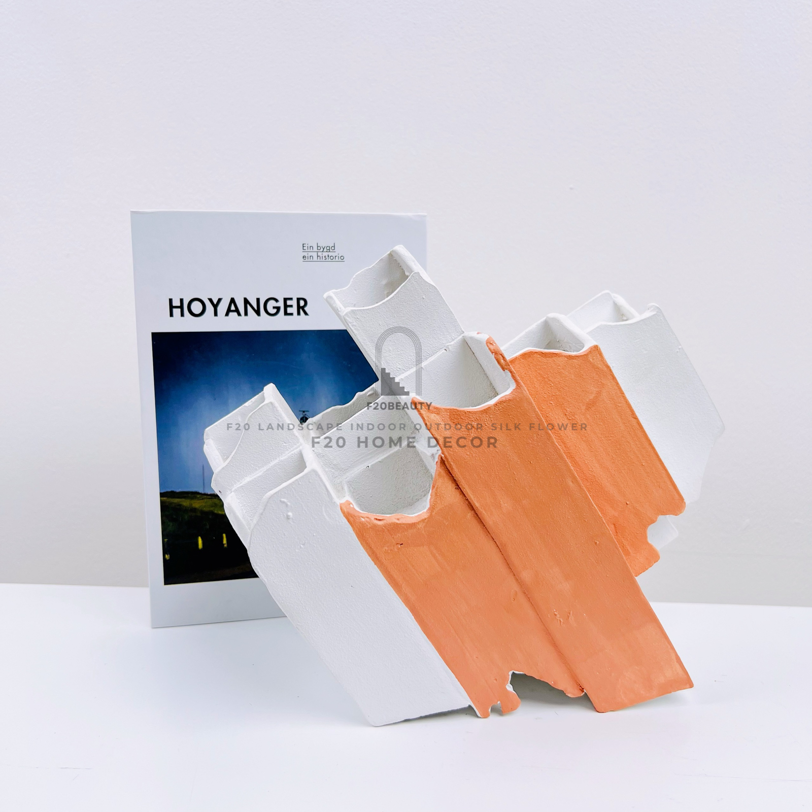 Tượng nghệ thuật bình trừu tượng con thoi