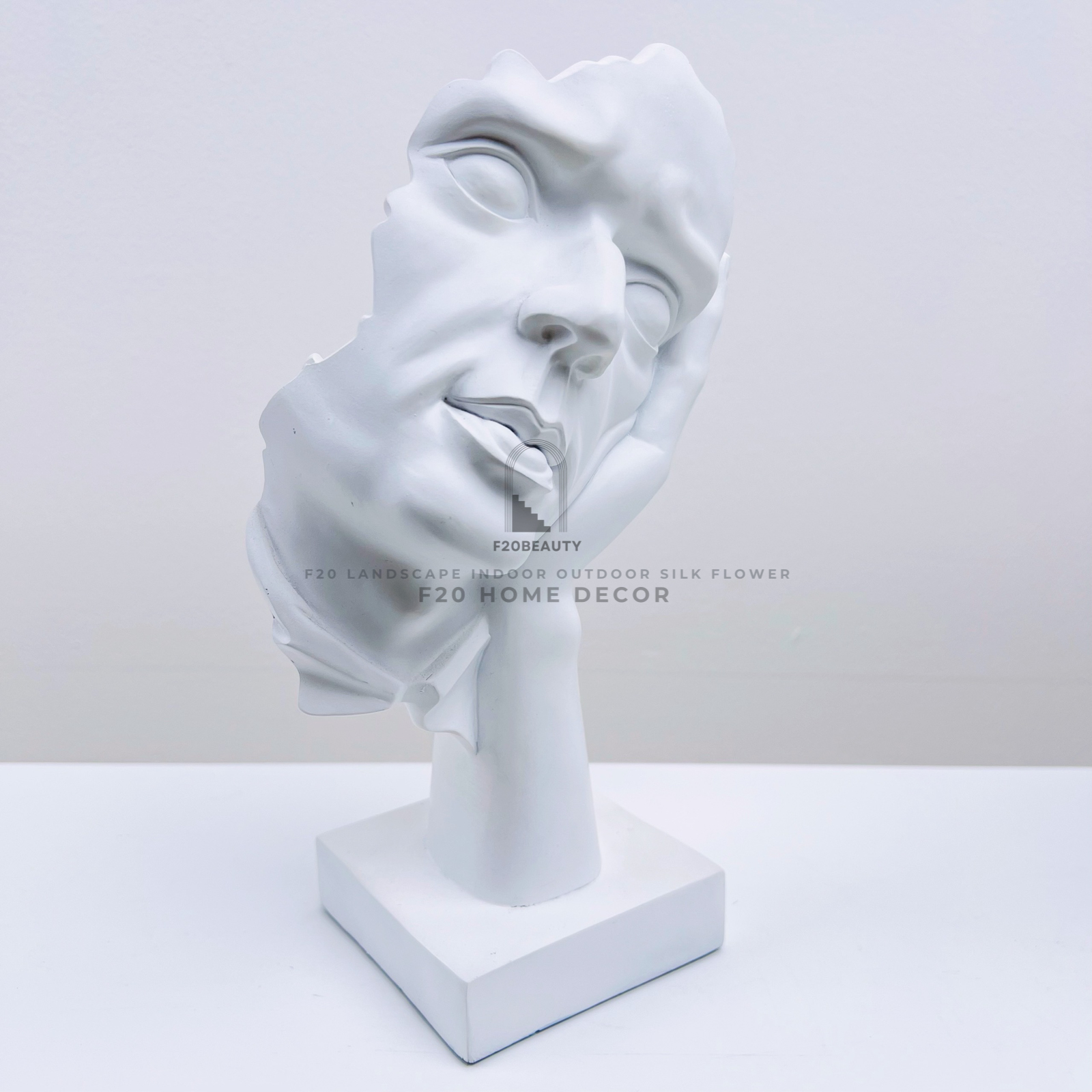 Tượng không nghe trái