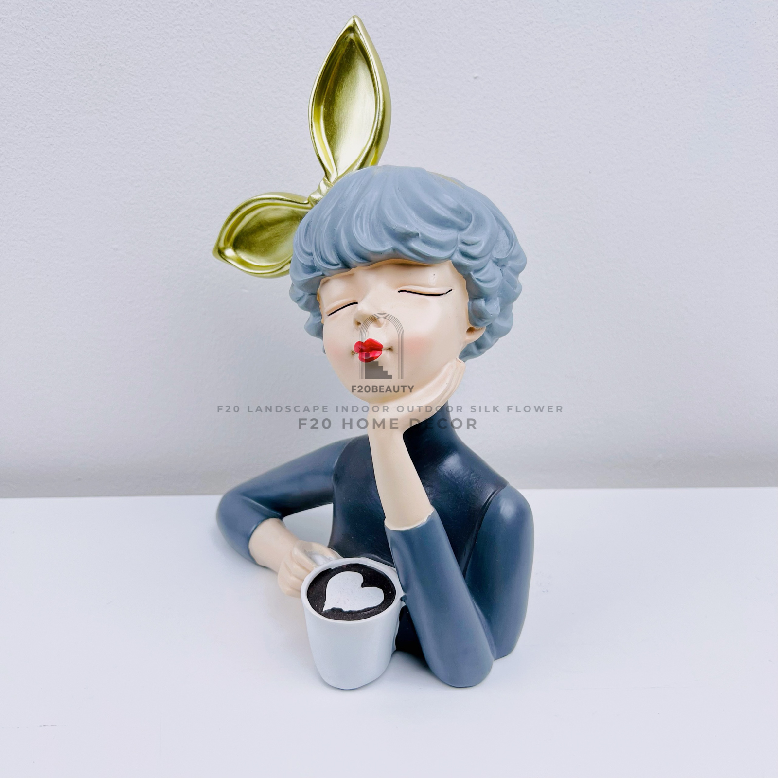 Điểm nhấn nghệ thuật trong ngôi nhà bạn: tượng cô gái cầm tách cà phê