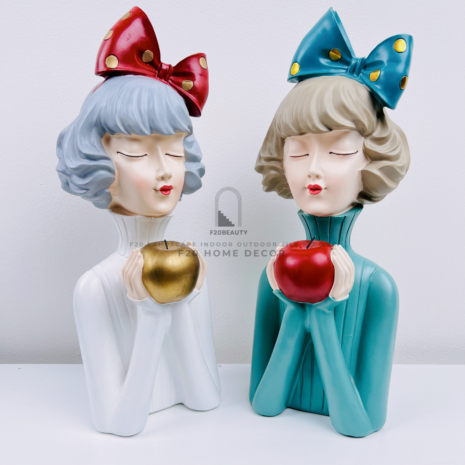 Làm mới không gian với tượng cô gái ôm trái táo