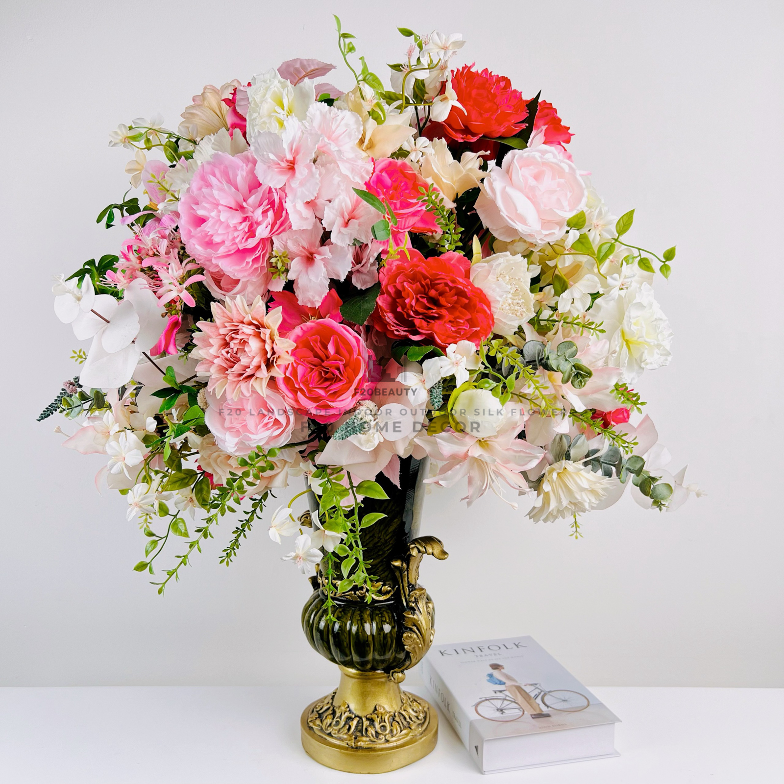 Bình hoa hồng giả Makila - điểm nhấn độc đáo cho không gian