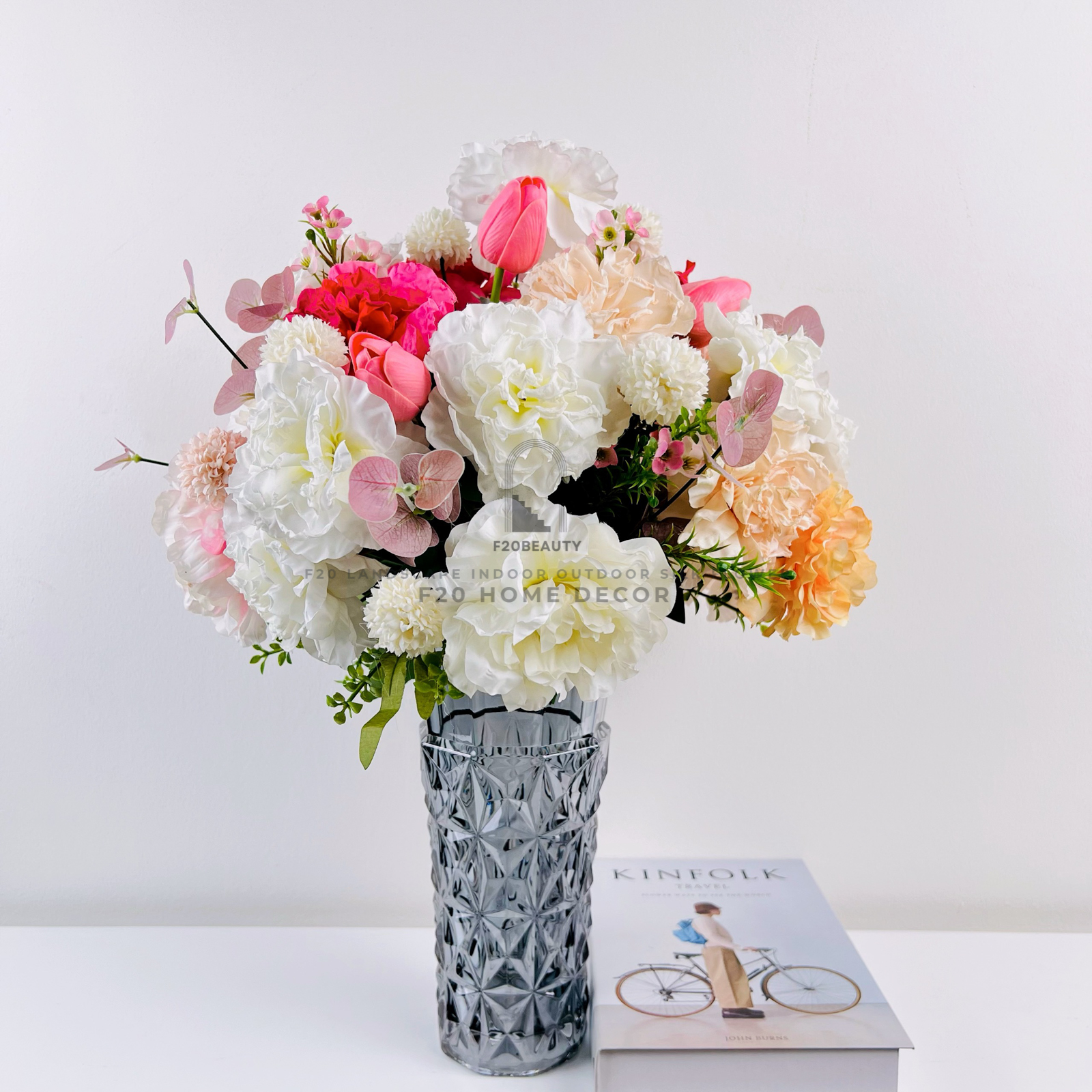 Bình hoa mẫu đơn hồng trắng giả cắm sẵn đề bàn đẹp trang trí phòng bếp