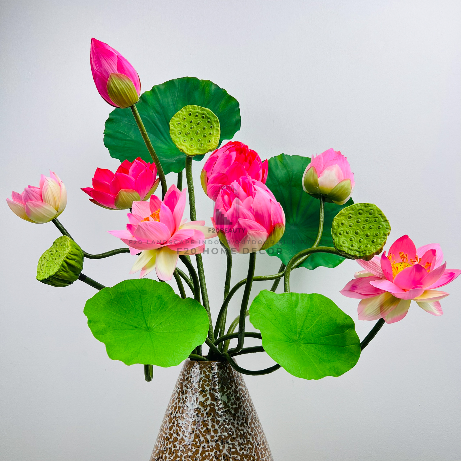 Bình hoa sen cắm sẵn để bàn đẹp trang tí không gian sống