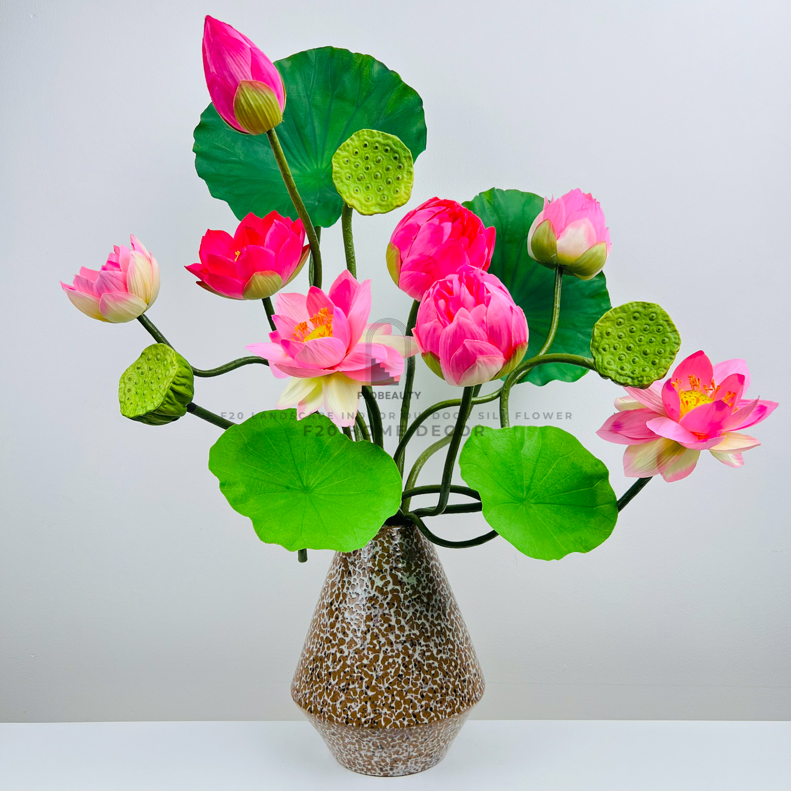 Bình hoa sen giả cắm sẵn để bàn đẹp