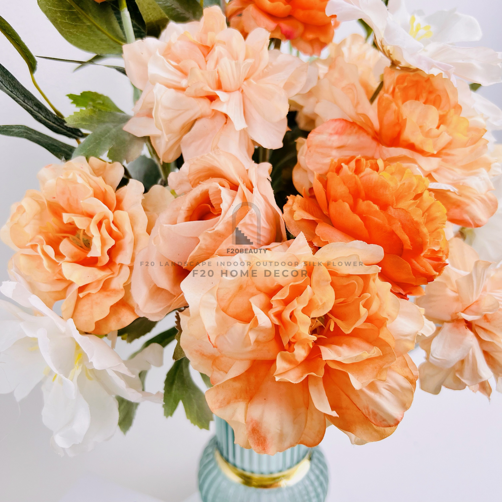 Bình hoa mẫu đơn giả cam trắng cắm sẵn: Vẻ đẹp của sự thanh lịch