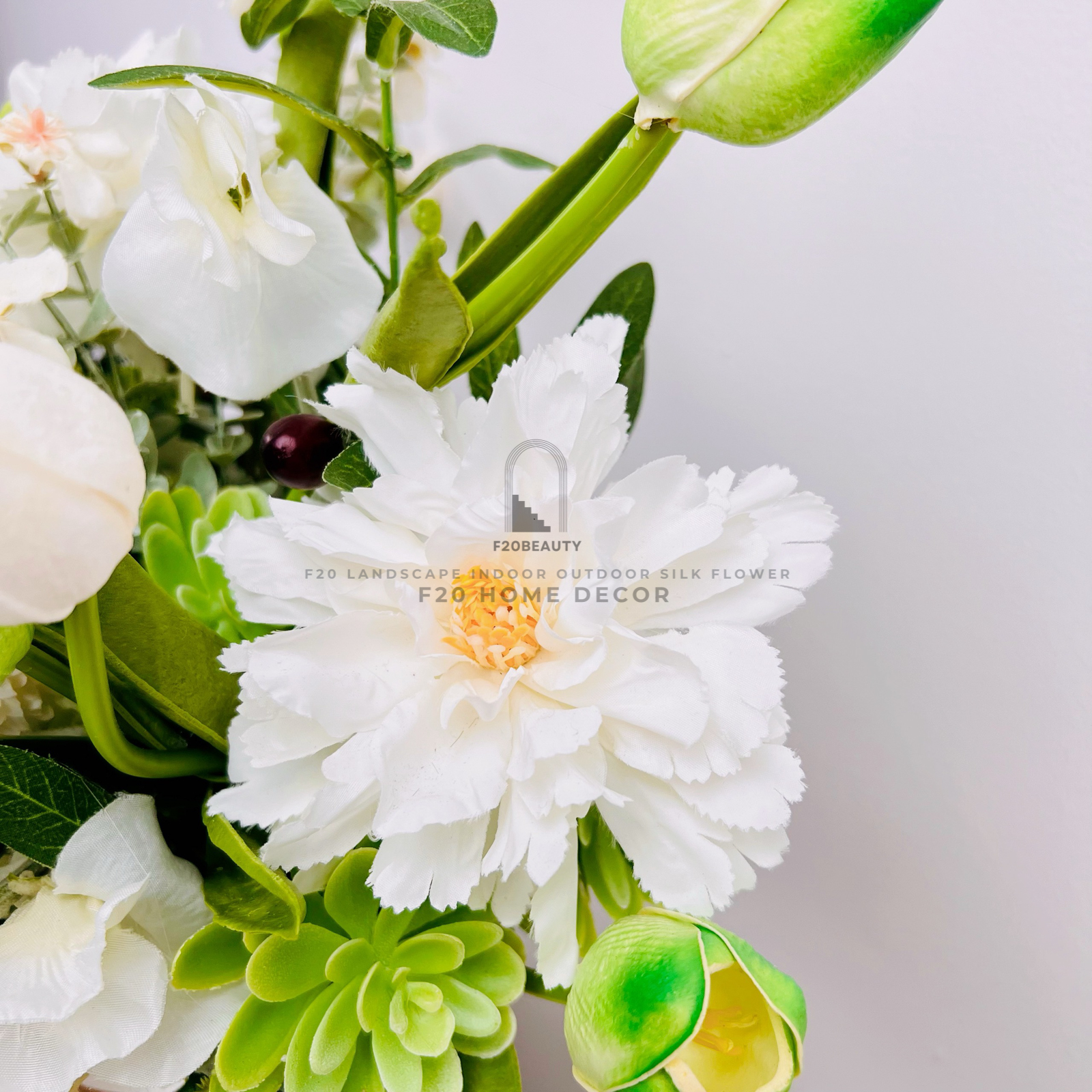 Trang trí bàn ăn với bình hoa tulip sen đá giả cắm sẵn