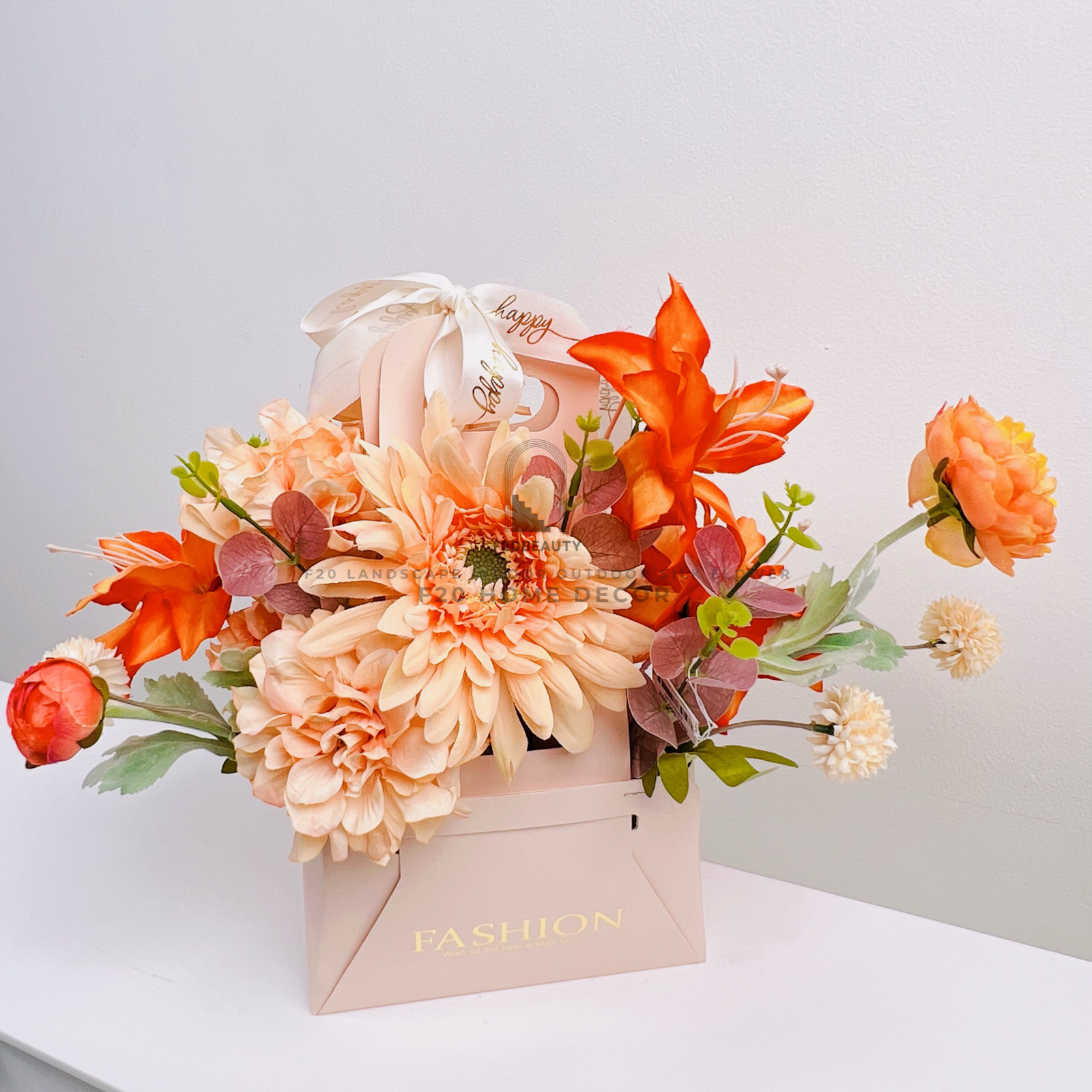 Giỏ hoa màu cam giả - sự lựa chọn tuyệt vời cho mọi dịp